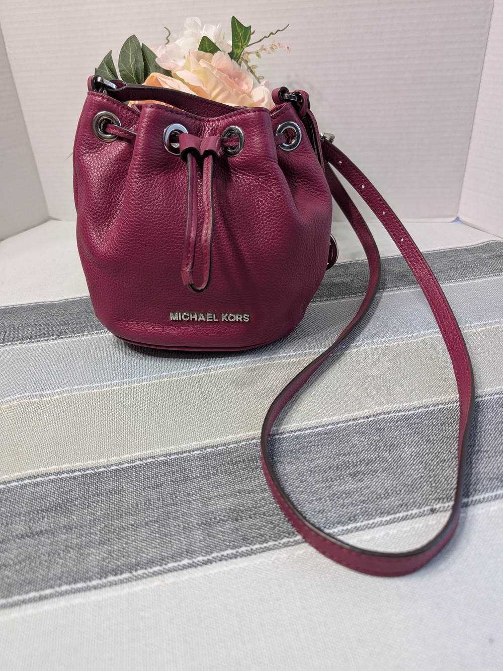 Michael Kors Jules Pebbled Leather Mini Drawstring Bucket Bag